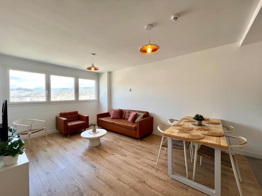 Skyline Vii Pool & Coworking By Ele Apartamento